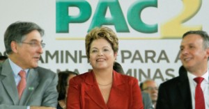 Dilma anuncia liberação de R$ 2,5 bi para mobilidade urbana em MG. Cerca de R$100 milhões para obas no Pontal do Triângulo. Foto: Agência Brasil.