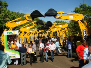 Máquinas do PAC2 foram entregues em Uberlândia. Foto: Luiz Otavio Petri
